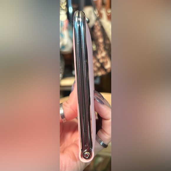 NWT 2008 Karen Neuburger Pink Kisslock Photo 16 Photo Capacity Clutch - Picture 6 of 10